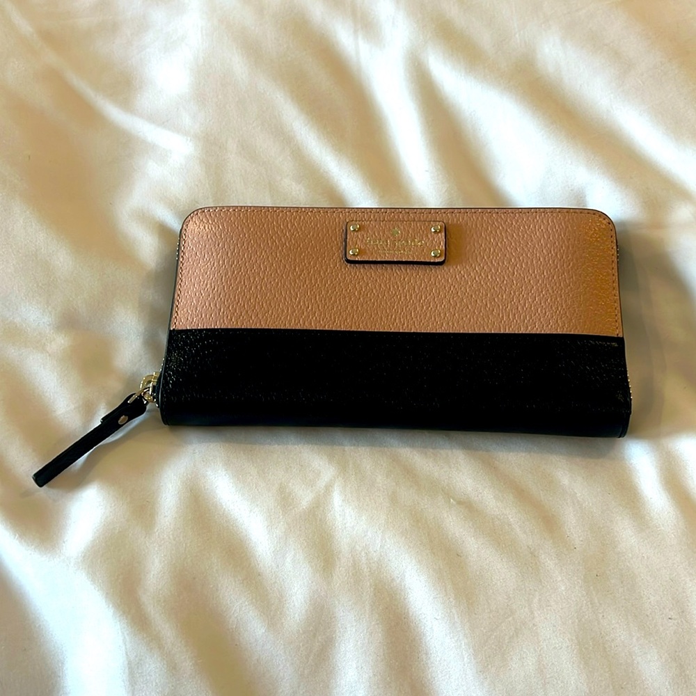 Authentic Kate Spade Neda Grove Street zip around wallet